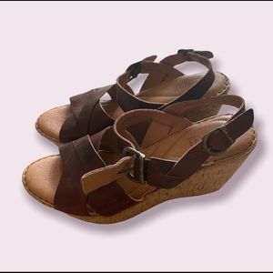 Born wedge Sandals